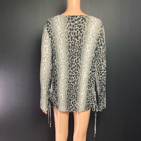 Lane Bryant Animal Print top size Large - Picture 5 of 7